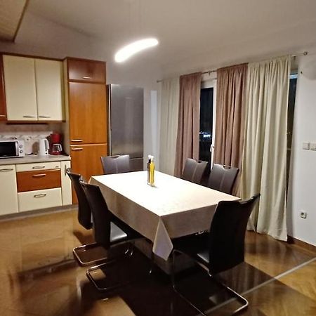 Apartment Nevena Omis Exterior photo